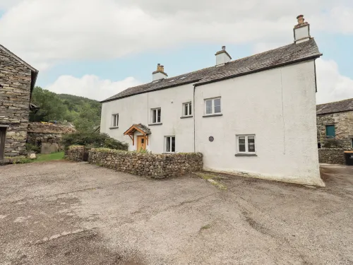 Satterthwaite Farmhouse - Sleep 8 Hotels in Torver