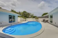 3 Mi to Beach: Modern Retreat in Largo! - Private Pools