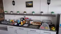 Blue Beryl Guest House - Завтрак