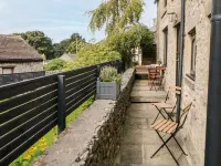 Kempshill Cottage Hotels in Buxton
