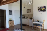 Off The Square Hotels in Safed