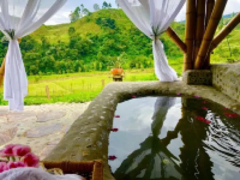 赫拉杜拉小屋酒店