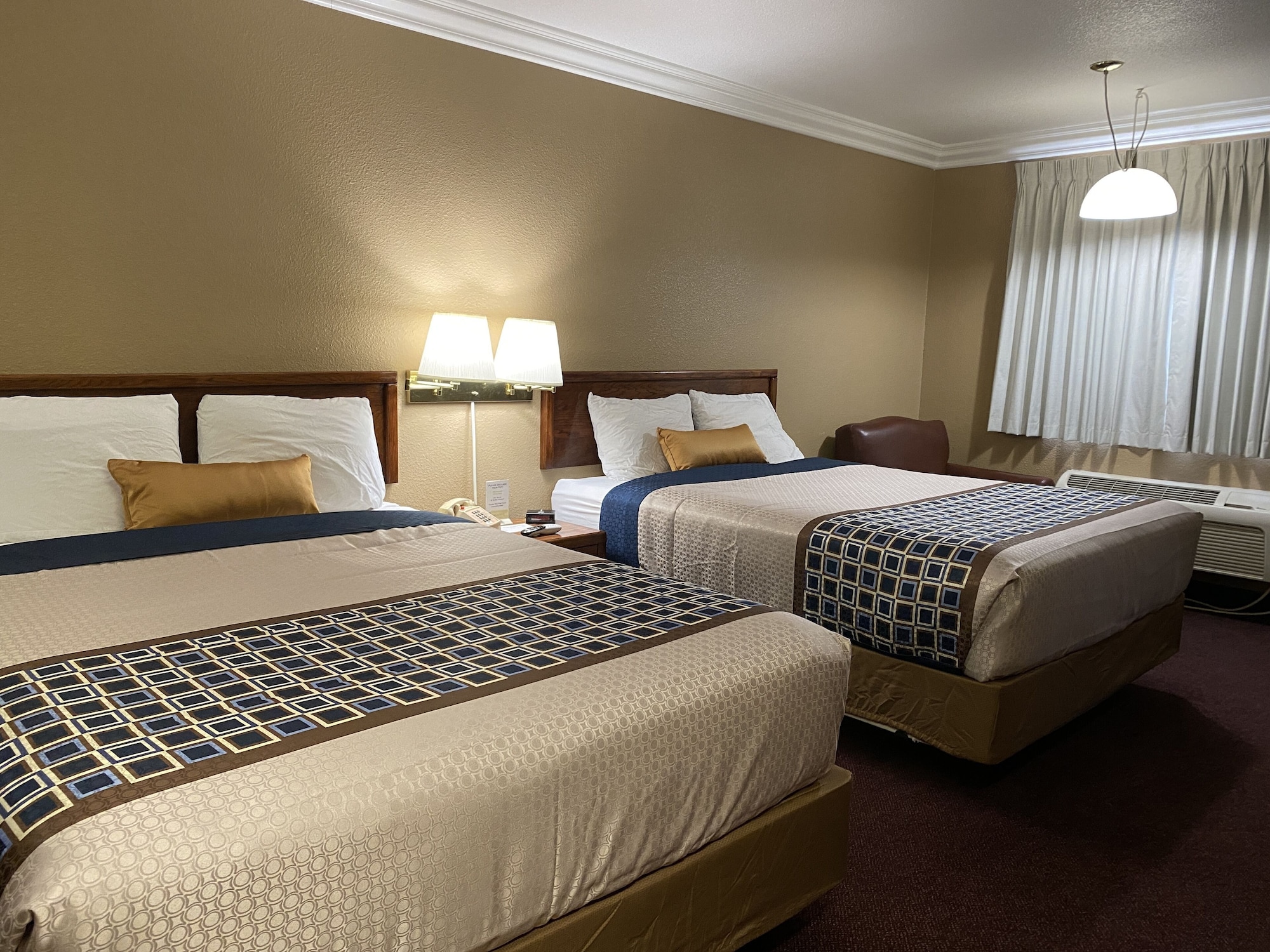 Royal Inn Hotels in Lovelock