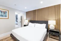 The Newport Lofts - 543 Thames Street Hôtels à : 