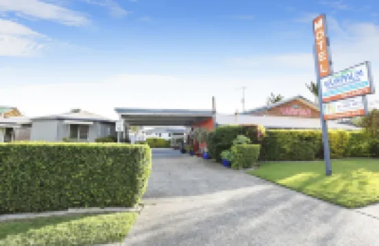 Wunpalm Motel & Cabins - Late Check-in Available