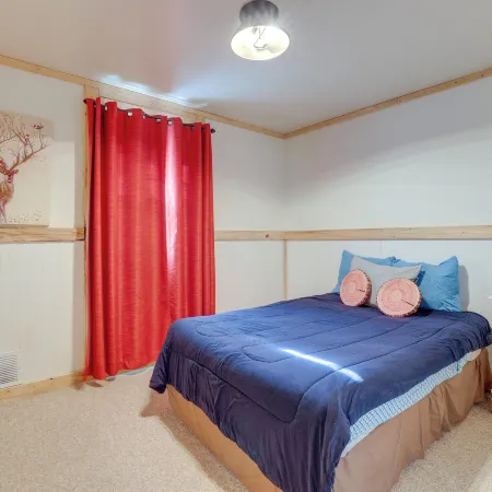 2 Mi to Dtwn Pet-Friendly Casper Apt!