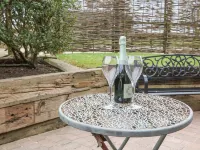 Barnfields Holiday Cottage Hotels in Leek