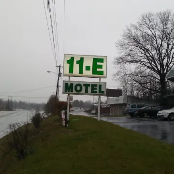 Eleven E Motel