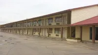 Express Inn - Bay City - Parkplatz