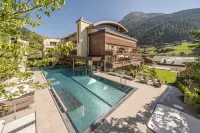 Hotel Bergland - 5-Star