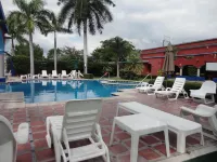 Hotel Hacienda Flamingos - piscina