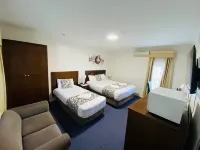 Colonial Lodge Motor Inn - balcón