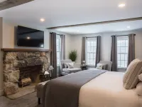Mountain Meadows Lodge Hotels near Ramshead Express Quad