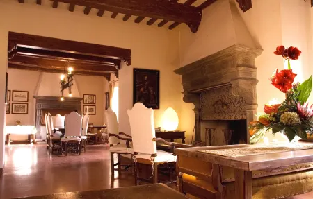 Castello di Petroia Dimora d'Epoca Отели в г. Губбио