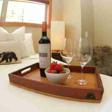 Black Bear Guesthouse Rooms