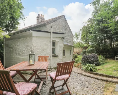 Tinners Cottage Hotels in Liskeard