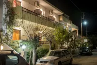 Savas Rooms Hotels in Anatolikos Selinos