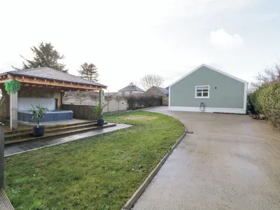 Woodside Guest House