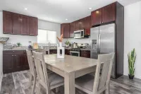 Sprawling Downtown Redlands Retreat Central to all Schools, Hospitals & Events