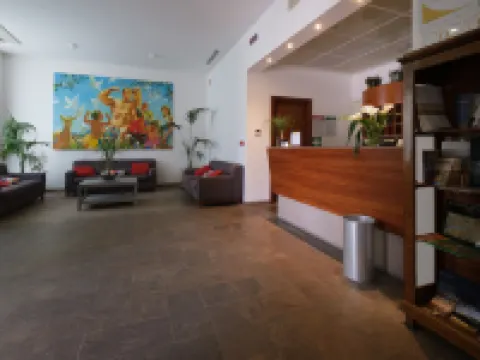 波塔瓦爾德拉酒店 佩喬利酒店