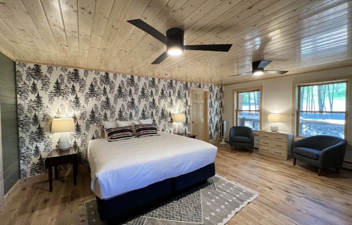 Thomsonite Beach Inn