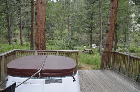 The Woolly Bugger Inn Отели рядом с достопримечательностью «MacGregor Ranch Museum»