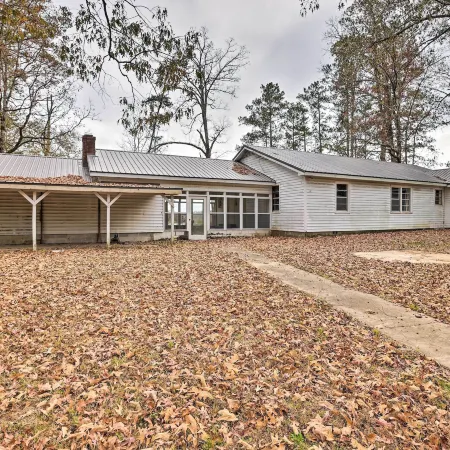Charming Gadsden Home w/ Golf Course Views!