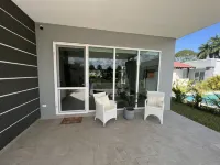 Luxurious Villa steps to kid friendly beach, high speed internet