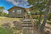 Cozy Cottage < 2 Mi to Cape Hatteras Natl Shore! - 3 tähden