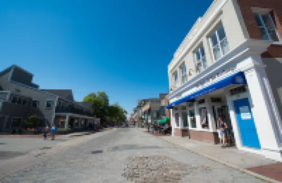 The Newport Lofts - 194 Thames Street