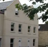 The Bath House Apartments - Free 1st Breakfast - Free Parking Hotels in 