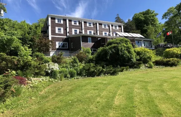 佈雷賽德鄉村酒店