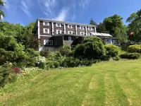 Braeside Country Inn Hotels in 