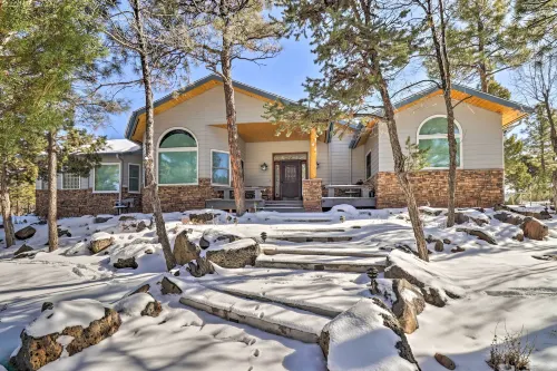 Patio & Forest View: Peaceful Show Low Home - Cho phép mang theo thú cưng