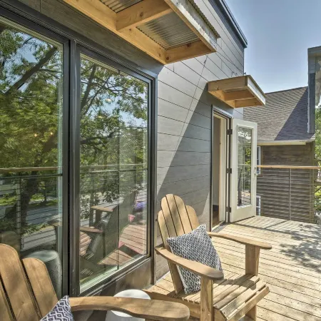 Elkhart Lake Townhome, Mins to Road America!