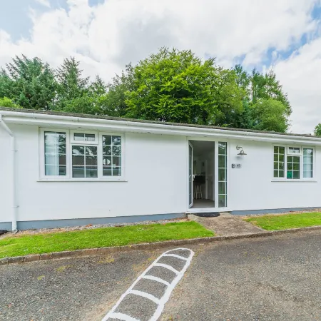 Rosecraddoc Lodges