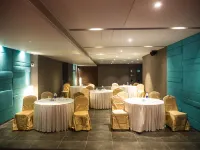 Cholaa Dynasty - A Bergamont Hotel - breakfast