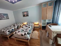 5 Minuten von Frankfurt, Ruhige Ferienwohnung/ Monteurzimmer mit Terrasse Hotels in Bad Vilbel