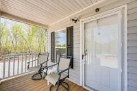 Peaceful Danbury Getaway - 3 Mi to Hanging Rock!