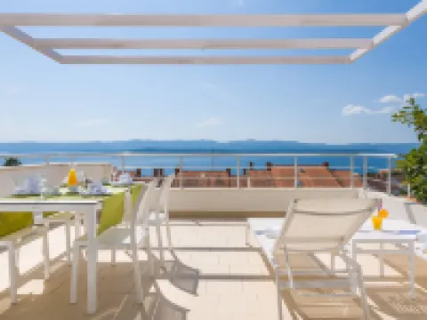 Villa Azzurra Hotels in Bol