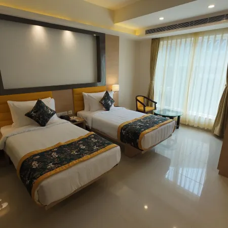 Hotel Sura Grand