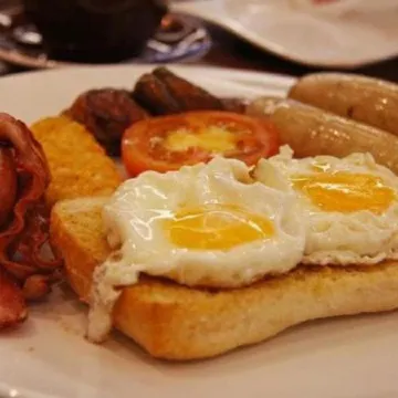 Colonial Square Inn & Suites