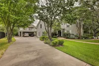 < 1 Mi to Kyle Field: Cozy Studio w/ Outdoor Space - Apartments