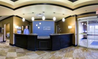 Holiday Inn Express Mccomb