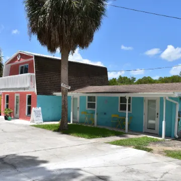 Neptune's Grotto Waterfront Retreat