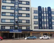 Bayside Suites Hotel