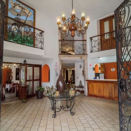 Hotel Don Quijote Plaza - Guadalajara Centro Historico