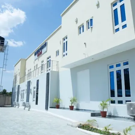 Mamma Chare Hotel