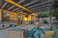 Cuban inspired Mid Term Rental in the heart of Gilbert