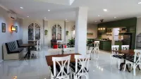 Omah Madam Bed & Breakfast Hotels in Banyumanik